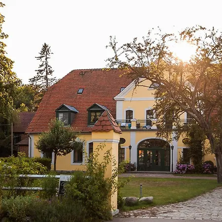 Hotel Gutshaus Mecklenburgische Seenplatte Müritz